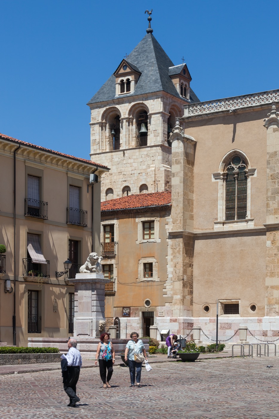 Real Colegiata de San Isidoro de León, escenario de la teatralización de las Cortes de 1188